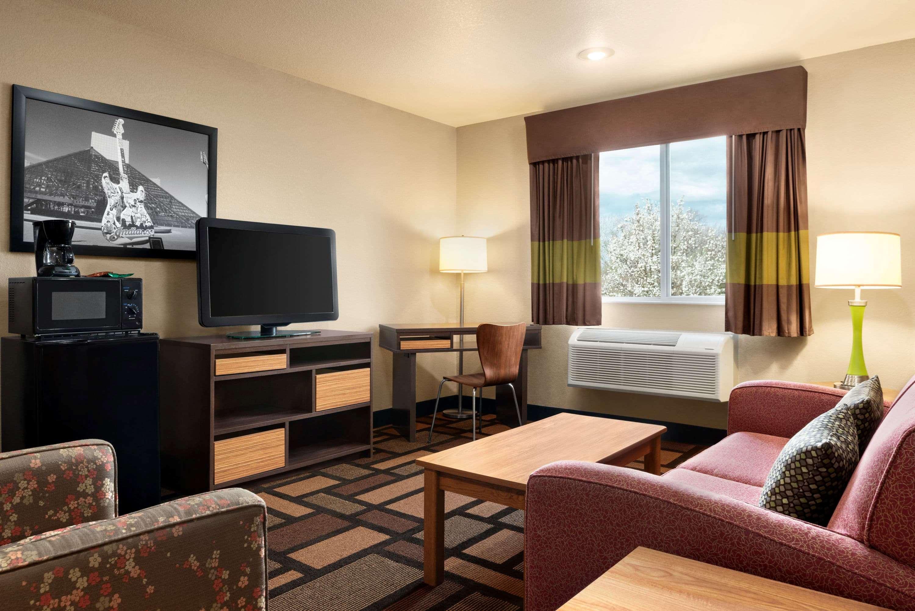 Super 8 By Wyndham Akron S/Green/Uniontown Oh Екстер'єр фото