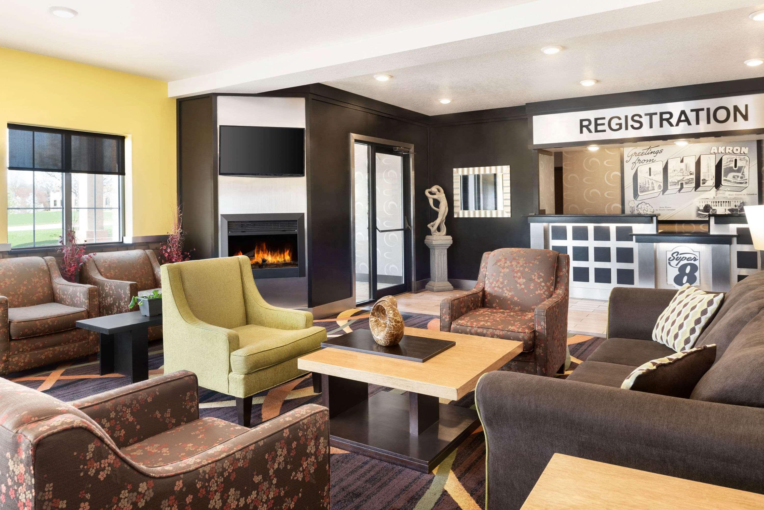 Super 8 By Wyndham Akron S/Green/Uniontown Oh Екстер'єр фото