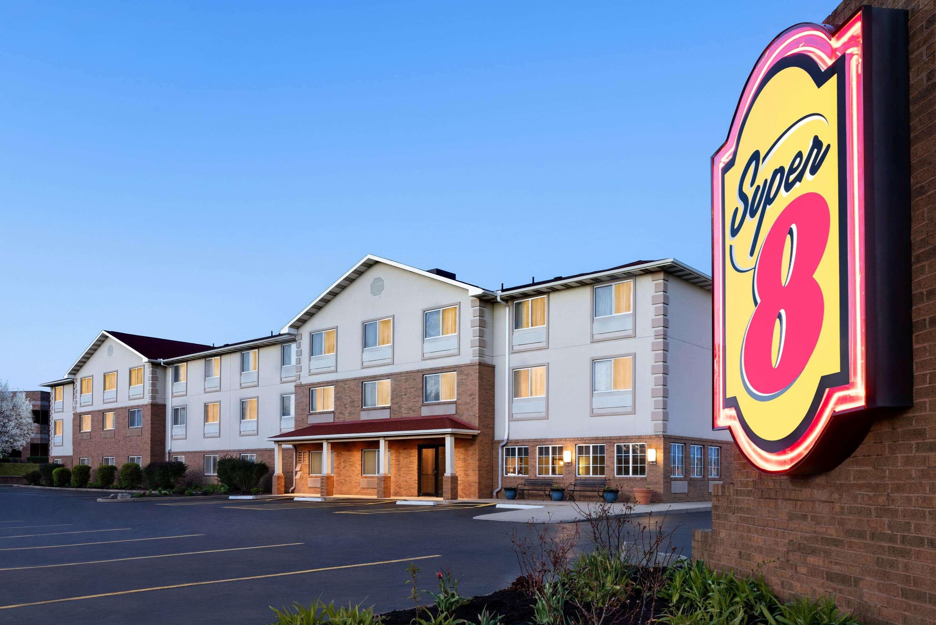 Super 8 By Wyndham Akron S/Green/Uniontown Oh Екстер'єр фото
